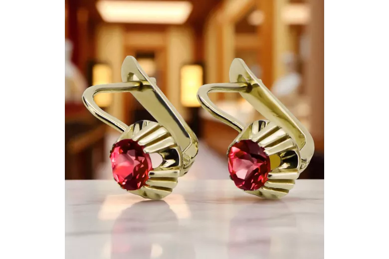 14K Yellow gold Ruby Earrings Vintage style vec027y
